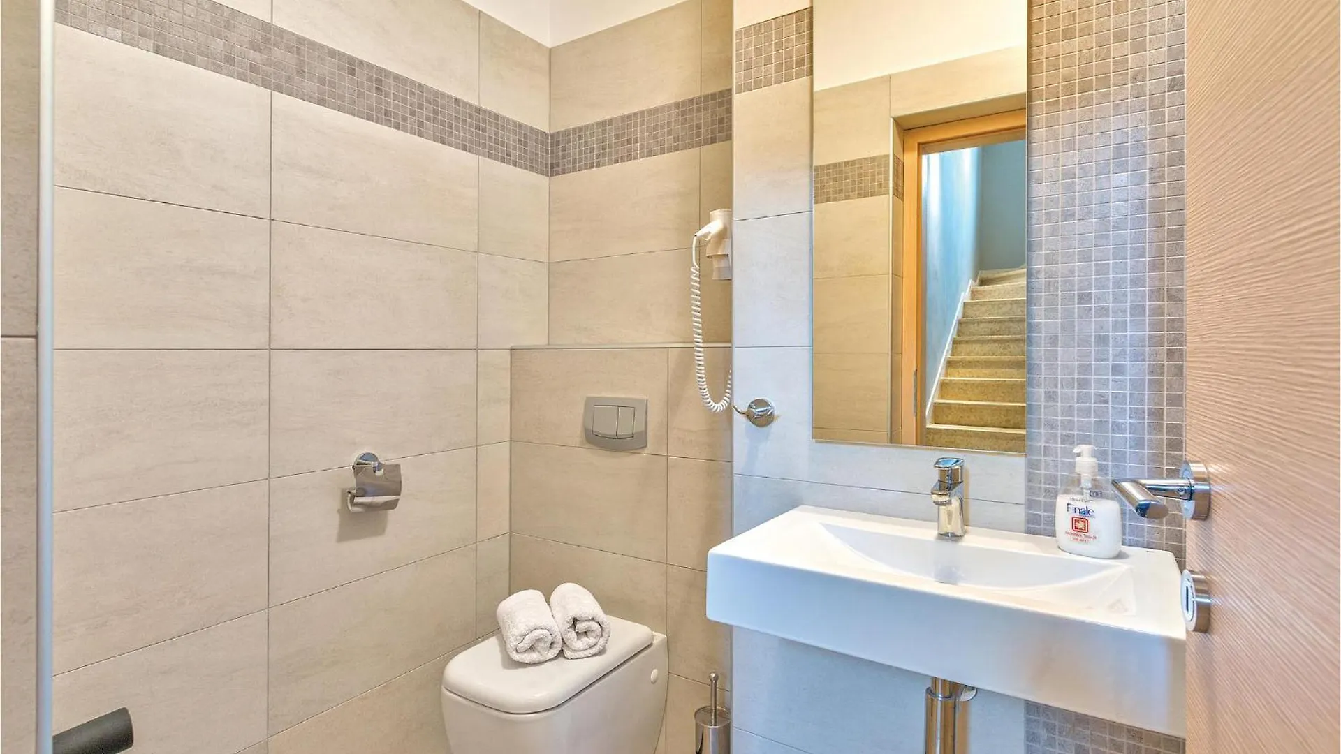 Дом отдыха Gorgeous Home In Trosti With Jacuzzi Heki